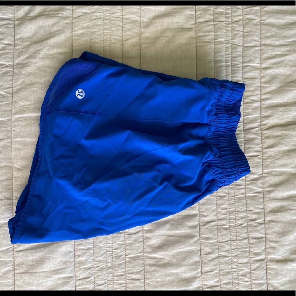 Lululemon hotty hot 4” shorts